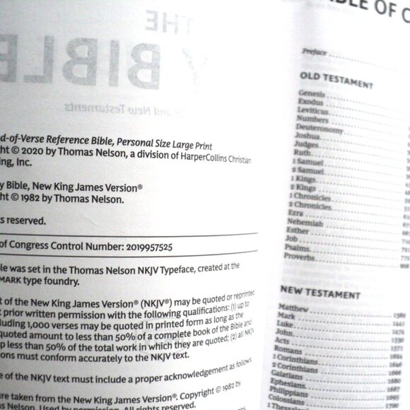 The Holy Bible: New King James Version Personal Size Large Print Reference Pink - Picture 6 of 7